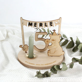 Zeichnung Taube mit Zweig im Schnabel, beige auf dunkelrotem Hintergrund, Geschenke zum Geburtstag Kinder