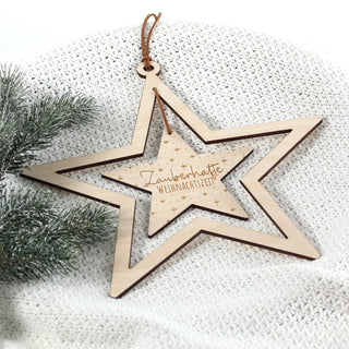 Holzstern-Deko mit Gravur „Zauberhafte Weihnachtszeit“ – beidseitig schön, ideal für Fenster oder Baum.