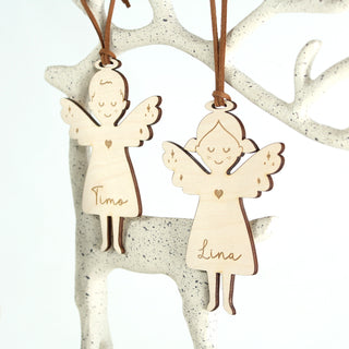 Personalisierte Holzengel mit Gravur – handgefertigte Anhänger aus Holz mit Namen, liebevoll gestaltet als Geschenk zur Taufe, Geburt oder Weihnachten