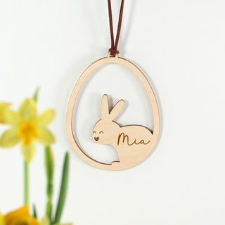 Personalisierter Osteranhänger aus Holz mit Hasenmotiv und Namen, gelasert, handgemachte Osterdekoration zum Aufhängen