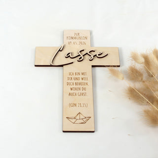 Wandkreuz aus Holz mit Wunschtext als Erinnerung an die Taufe oder Kommunion